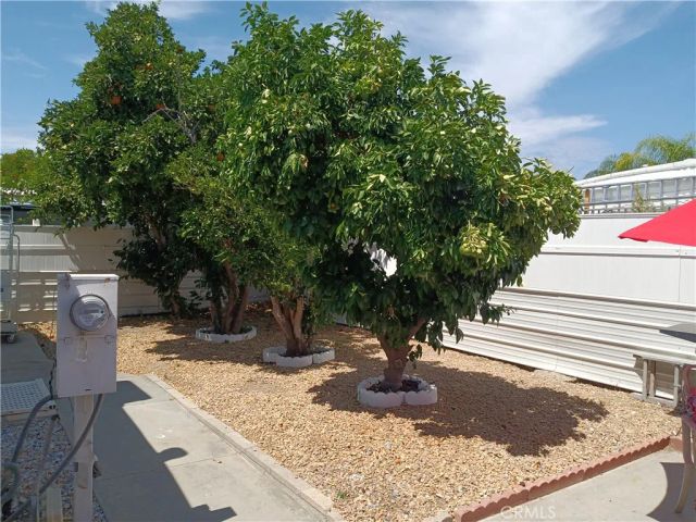 822 S PALM Avenue, Hemet, CA 92543