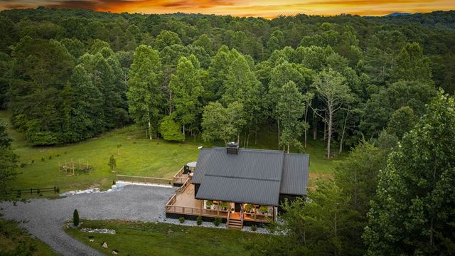 135 Rolling Hills Drive, Morganton, GA 30560