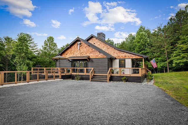 135 Rolling Hills Drive, Morganton, GA 30560