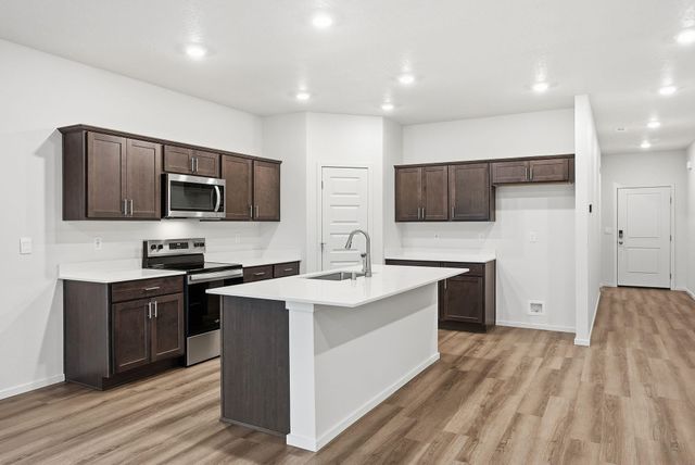 219 W Pheasant Bluff Ave, Spokane, WA 99224