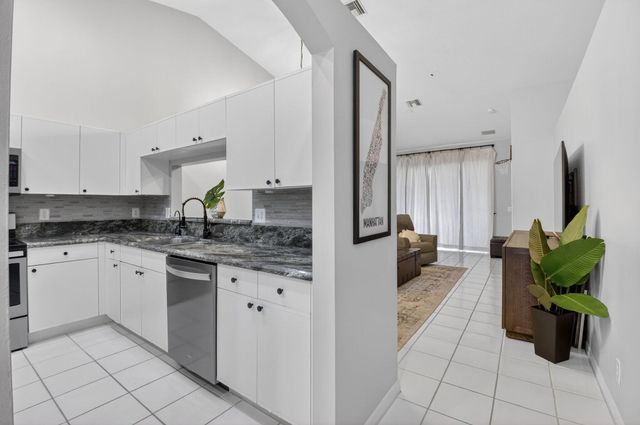 8298 Via Di Veneto, Boca Raton, FL 33496