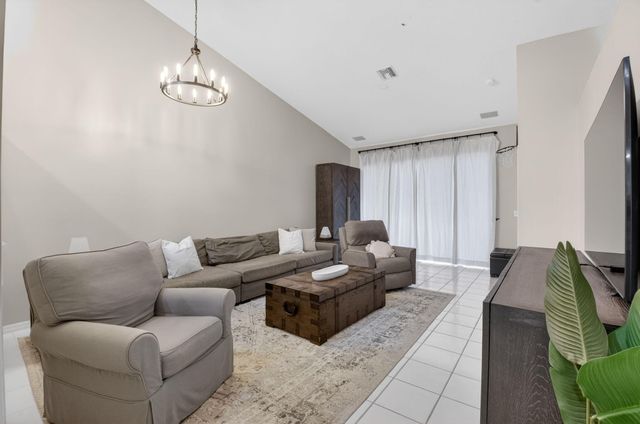 8298 Via Di Veneto, Boca Raton, FL 33496