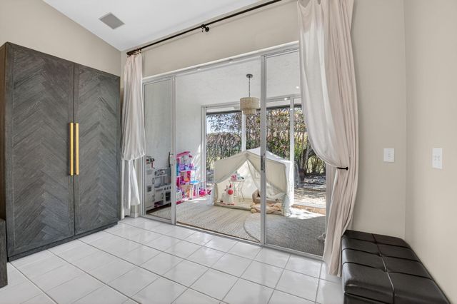 8298 Via Di Veneto, Boca Raton, FL 33496