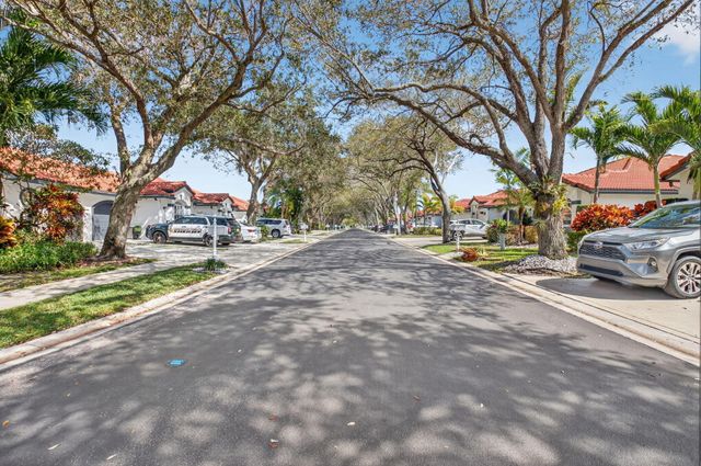 8298 Via Di Veneto, Boca Raton, FL 33496