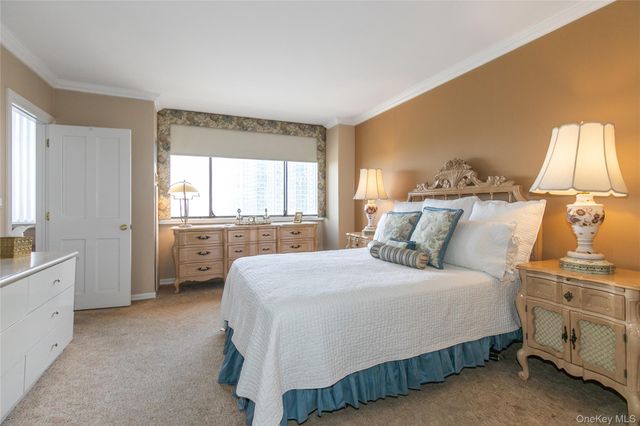 269-10 Grand Central Parkway 18 G, Floral Park, NY 11005