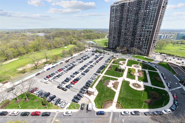 269-10 Grand Central Parkway 18 G, Floral Park, NY 11005