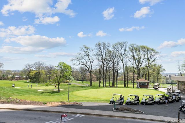 269-10 Grand Central Parkway 18 G, Floral Park, NY 11005