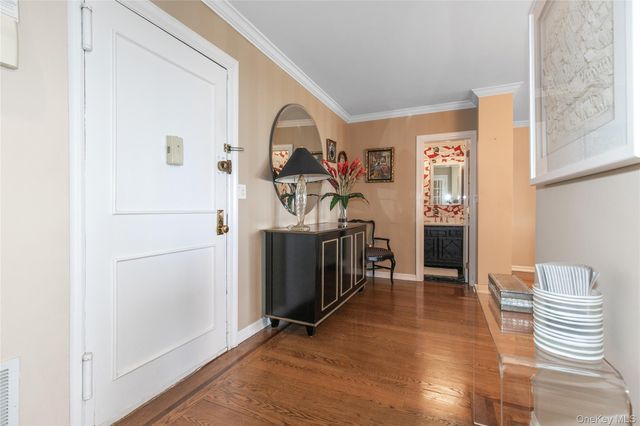 269-10 Grand Central Parkway 18 G, Floral Park, NY 11005