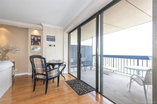 269-10 Grand Central Parkway 18 G, Floral Park, NY 11005