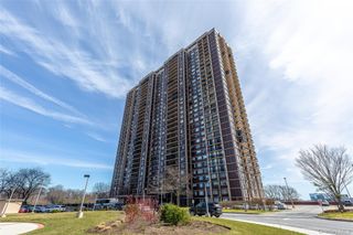 269-10 Grand Central Parkway 18 G, Floral Park, NY 11005