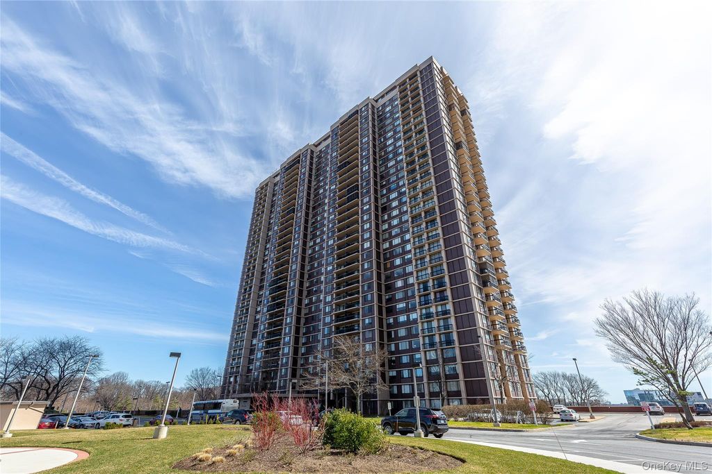 269-10 Grand Central Parkway 18 G, Floral Park, NY 11005