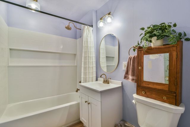 919 E Karla, Haysville, KS 67060