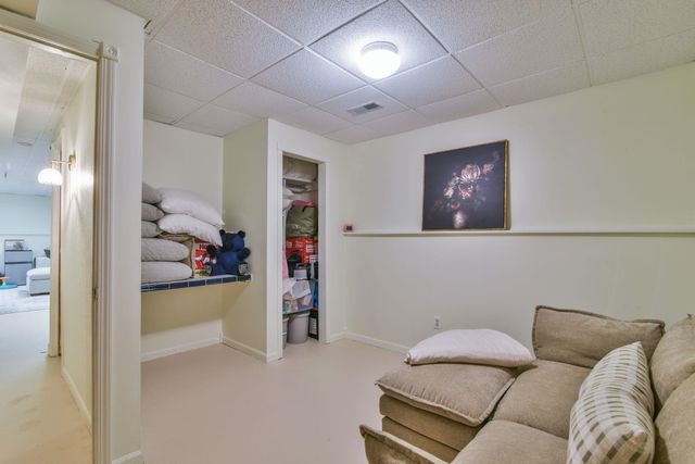 919 E Karla, Haysville, KS 67060