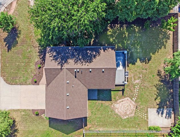 919 E Karla, Haysville, KS 67060