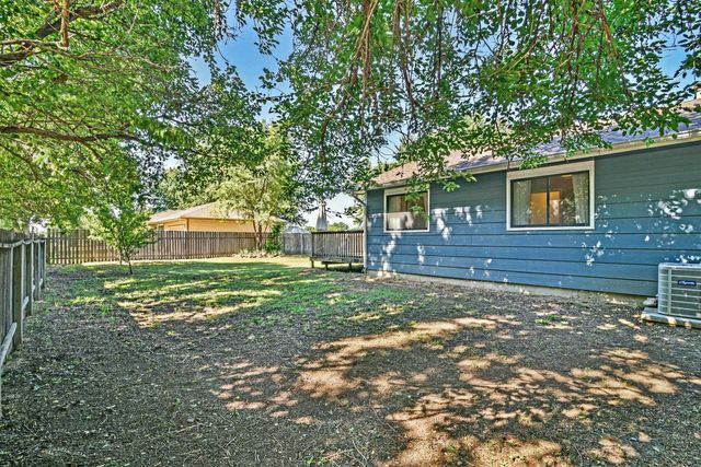 919 E Karla, Haysville, KS 67060