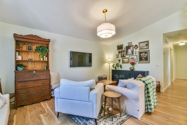 919 E Karla, Haysville, KS 67060