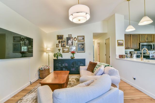 919 E Karla, Haysville, KS 67060
