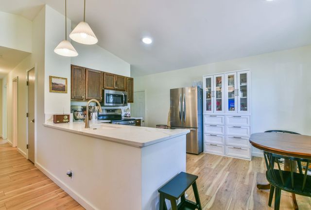 919 E Karla, Haysville, KS 67060