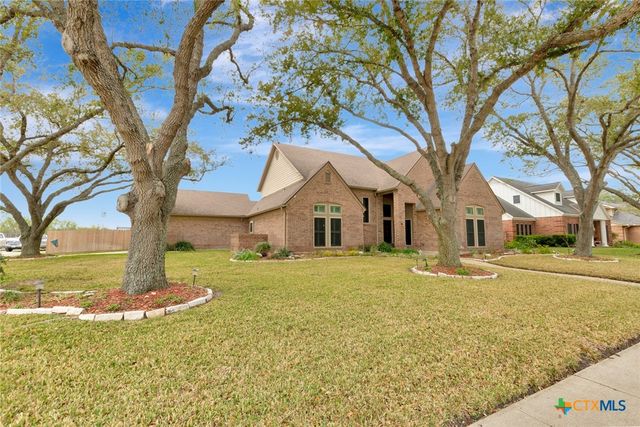 508 Masters Drive, Victoria, TX 77904