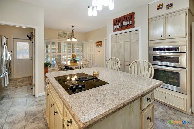 508 Masters Drive, Victoria, TX 77904