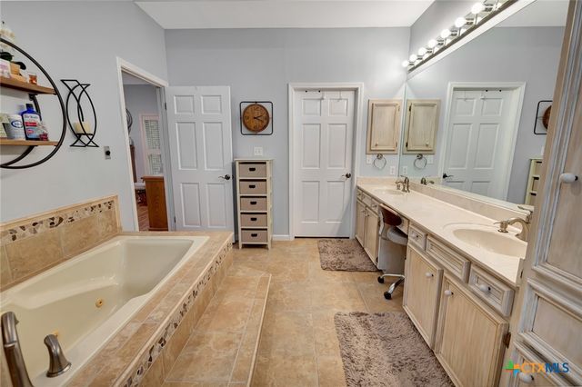 508 Masters Drive, Victoria, TX 77904