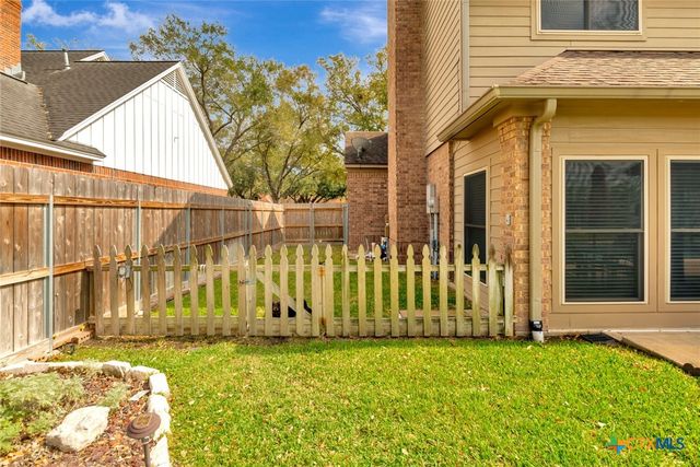 508 Masters Drive, Victoria, TX 77904