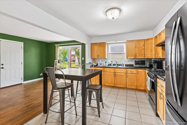 216 Leonard Street, Chicago Heights, IL 60411