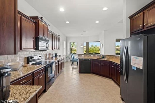 8066 Princeton DR, Naples, FL 34104