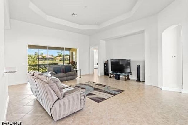 8066 Princeton DR, Naples, FL 34104