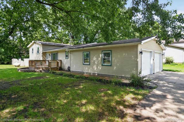 3024 Harold Drive, Oregon Township, MI 48421