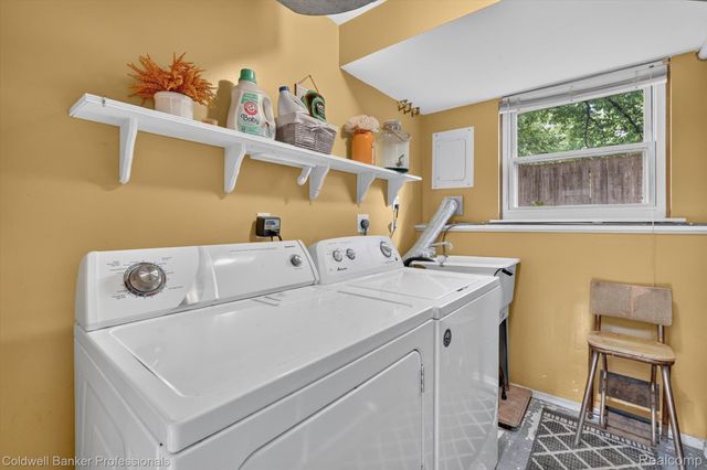 3024 Harold Drive, Oregon Township, MI 48421