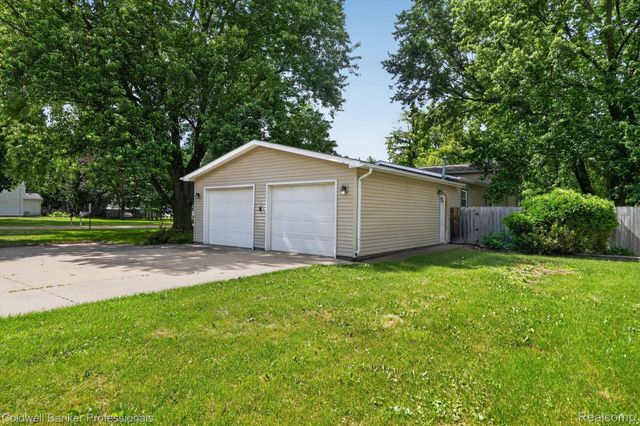 3024 Harold Drive, Oregon Township, MI 48421