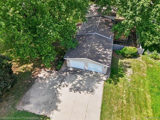 3024 Harold Drive, Oregon Township, MI 48421