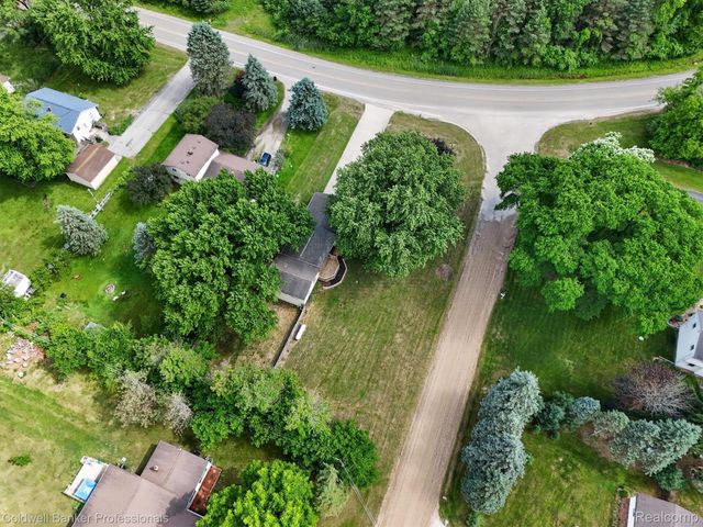 3024 Harold Drive, Oregon Township, MI 48421