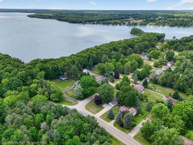 3024 Harold Drive, Oregon Township, MI 48421