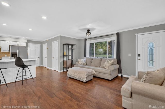 3024 Harold Drive, Oregon Township, MI 48421
