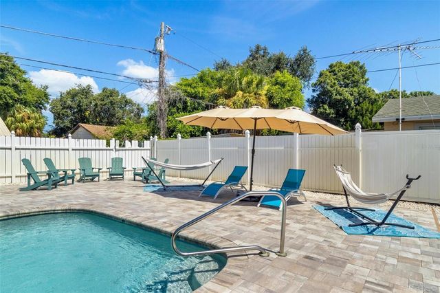 5127 CAESAR WAY S, St Petersburg, FL 33712