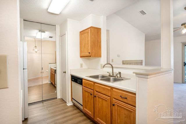 601 E Burgess Rd C8, Pensacola, FL 32504