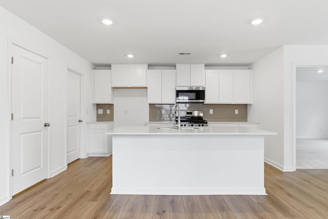 103 Brook Run Drive, Fountain Inn, SC 29644