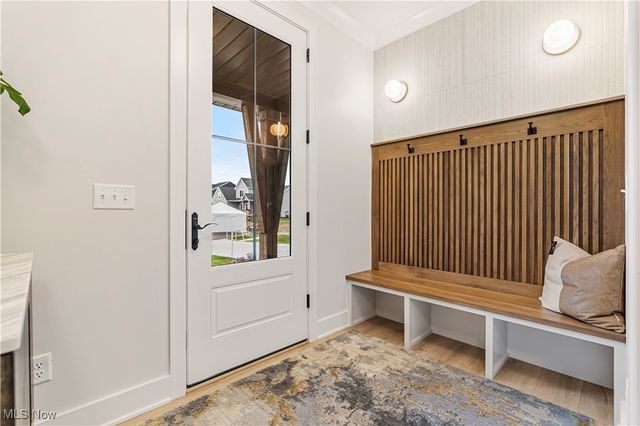 550 Woodlands Glen Avenue, Hartville, OH 44632