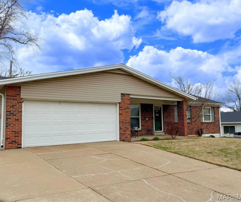 4079 Lockport Drive, Bridgeton, MO 63044