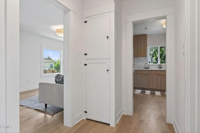 325 W Mission Avenue, Ventura, CA 93001