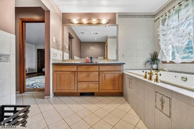 251 W Mountain Rd, Sparta Twp., NJ 07871