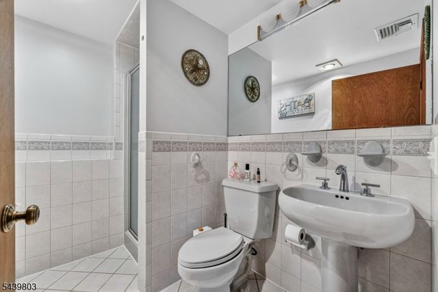 251 W Mountain Rd, Sparta Twp., NJ 07871