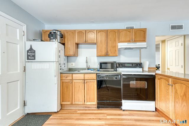 7 Ardman Drive, Windham, CT 06226