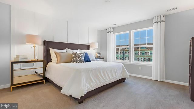 9 SISTERS FARMSTEAD, Mount Laurel, NJ 08054