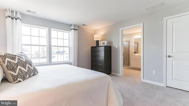 9 SISTERS FARMSTEAD, Mount Laurel, NJ 08054