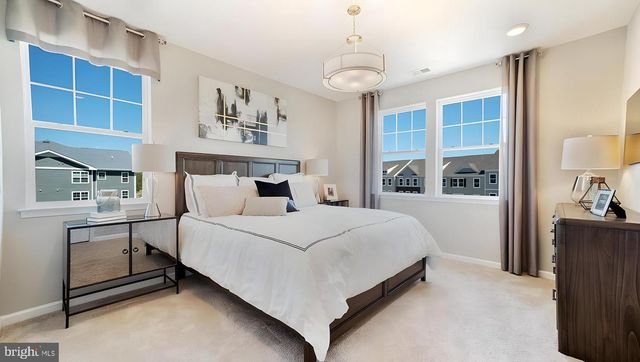 9 SISTERS FARMSTEAD, Mount Laurel, NJ 08054