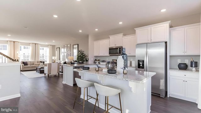 9 SISTERS FARMSTEAD, Mount Laurel, NJ 08054