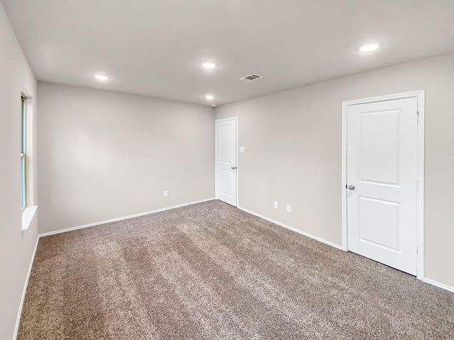 10471 Royal Adrian, Conroe, TX 77303